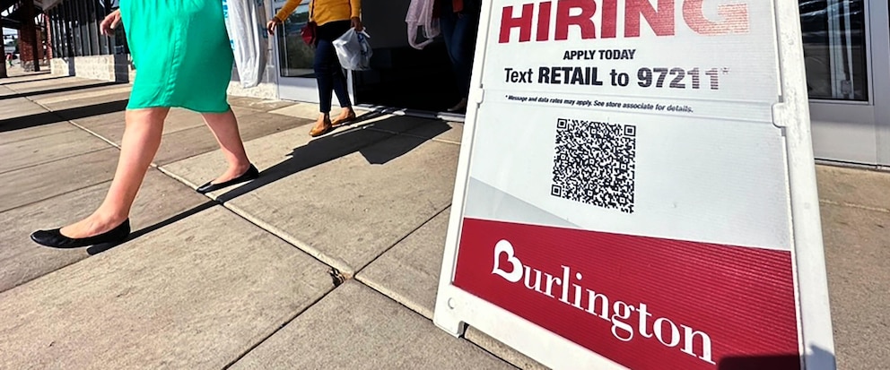 US applications for unemployment benefits fall to lowest level in 7 months