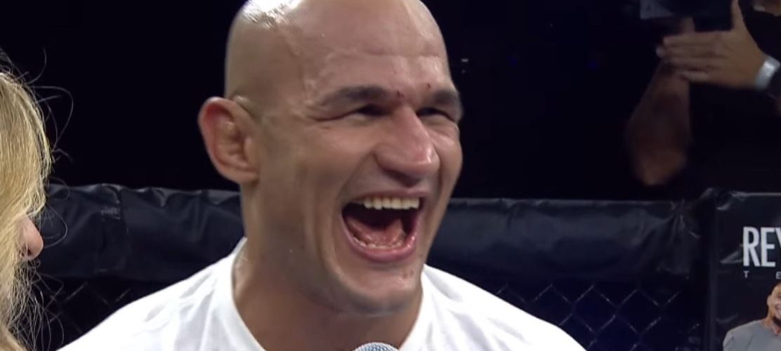 Junior dos Santos defeats Fabricio Werdum (Highlights)