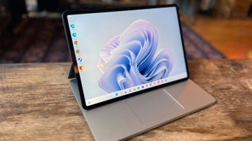 Hands-on: Microsoft Surface Laptop Studio 2