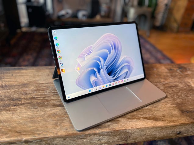 Hands-on: Microsoft Surface Laptop Studio 2