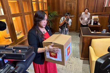 Lahaina residents deliver petition asking Hawaii governor to delay tourism reopening