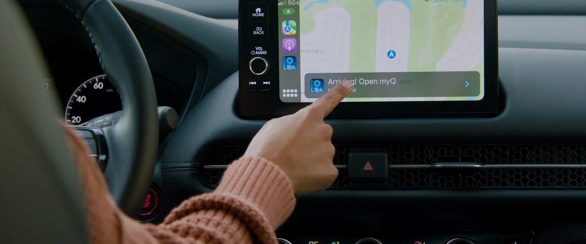 Honda and Acura bring smart garage door features to CarPlay