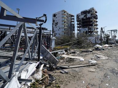 Acapulco residents are fending for themselves in absence of aid