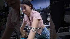 Honest Thai Lady Receives my Small Tip 🇹🇭