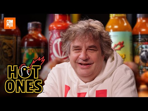 Frank Lammers gaat de strijd aan met Hotwings | Hot Ones | Complex NL