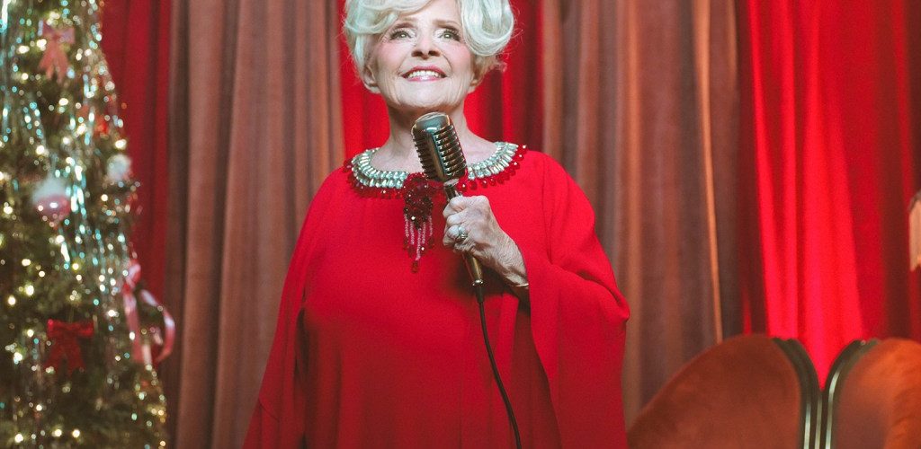 Brenda Lee Talks ‘Rockin’ Around the Christmas Tree’ Finally Topping Hot 100 & ‘Home Alone’ Pushing It ‘Over That Hill’