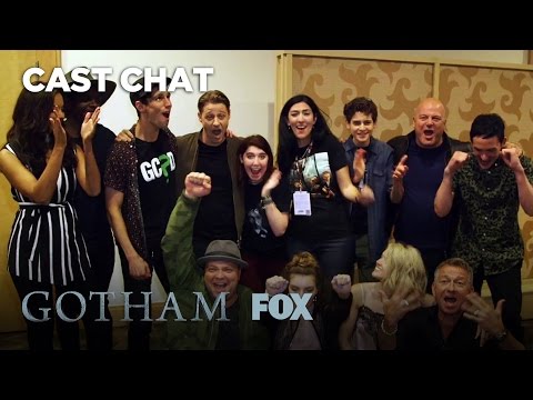 Cast Of Gotham Surprises Fans At San Diego Comic-Con | Season 3 | GOTHAM