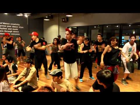 | REVIEW | KONG FIREFOOT | ZOOM BOX WORKSHOP | BANGKOK THAILAND | 2011