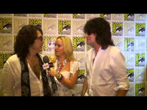 Kiss Paul Stanley & Tommy Thayer at Comic Con San Diego 2015