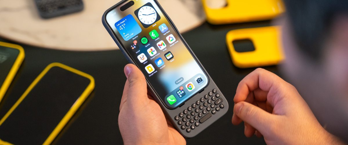 Hands-on: Clicks for iPhone is maybe the best possible version of a keyboard case [Gallery]