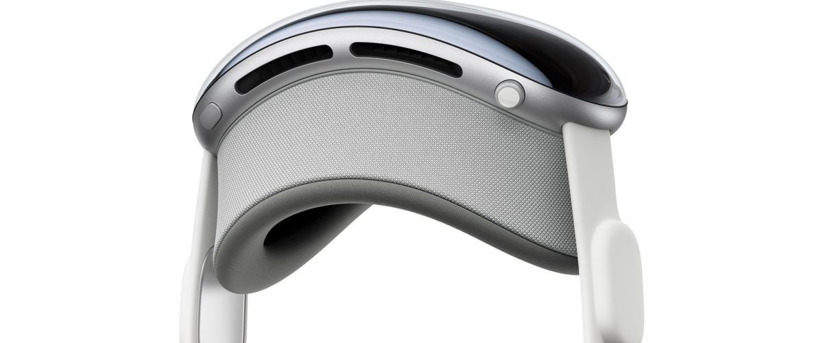 Apple Vision Pro: Everything you can do with the Digital Crown and top button