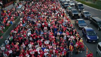 Culinary union reaches tentative contracts with hotel-casinos as Las Vegas kicks off Super Bowl week