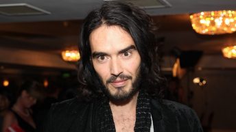 Russell Brand Denies Drunken Sex Assault on ‘Arthur’ Set, Claims He Was Eight Years Sober