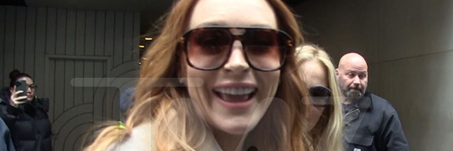 Lindsay Lohan Gets A-List Treatment on Movie Promo Tour, Signs Autographs