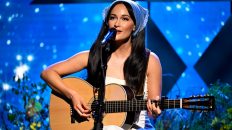 Watch Kacey Musgraves Perform Acoustic Number ‘The Architect’ on ‘Fallon’