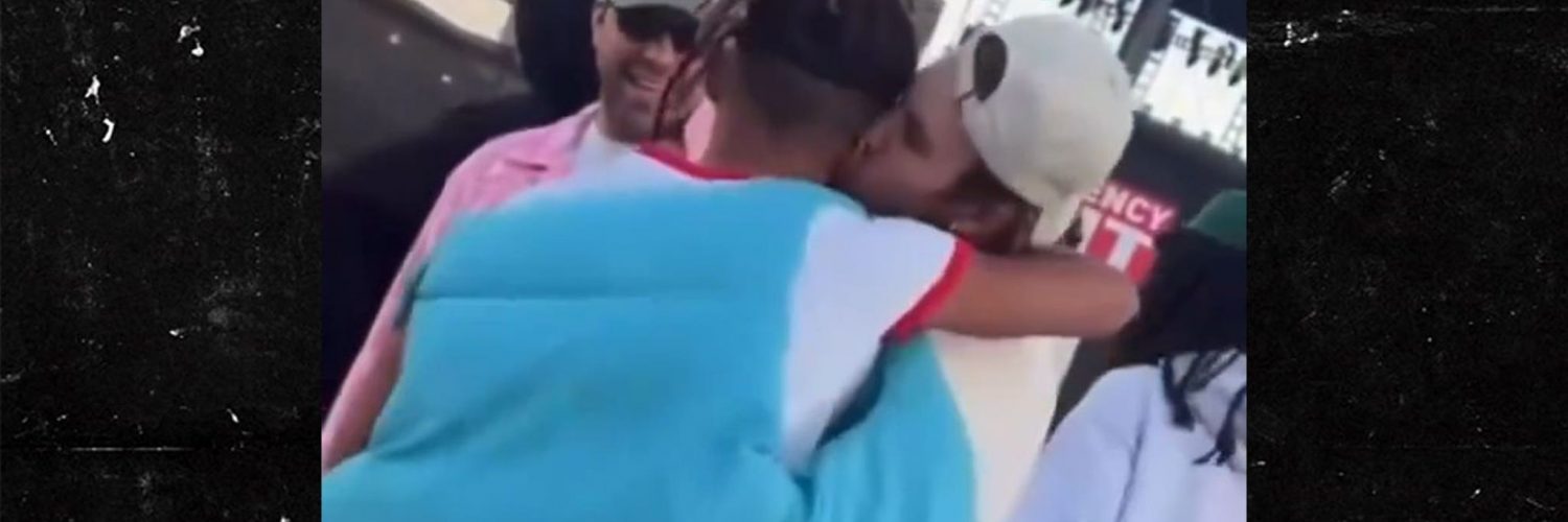 Justin Bieber and Jaden Smith Bro Out at Coachella, Share Kiss