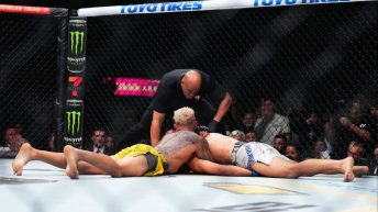 Charles Oliveira thought Arman Tsarukyan “went out” from D’Arce choke late in third round at UFC 300