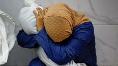 Tragic Photo of Gazan Woman Holding Child’s Body Wins World Press Photo of the Year