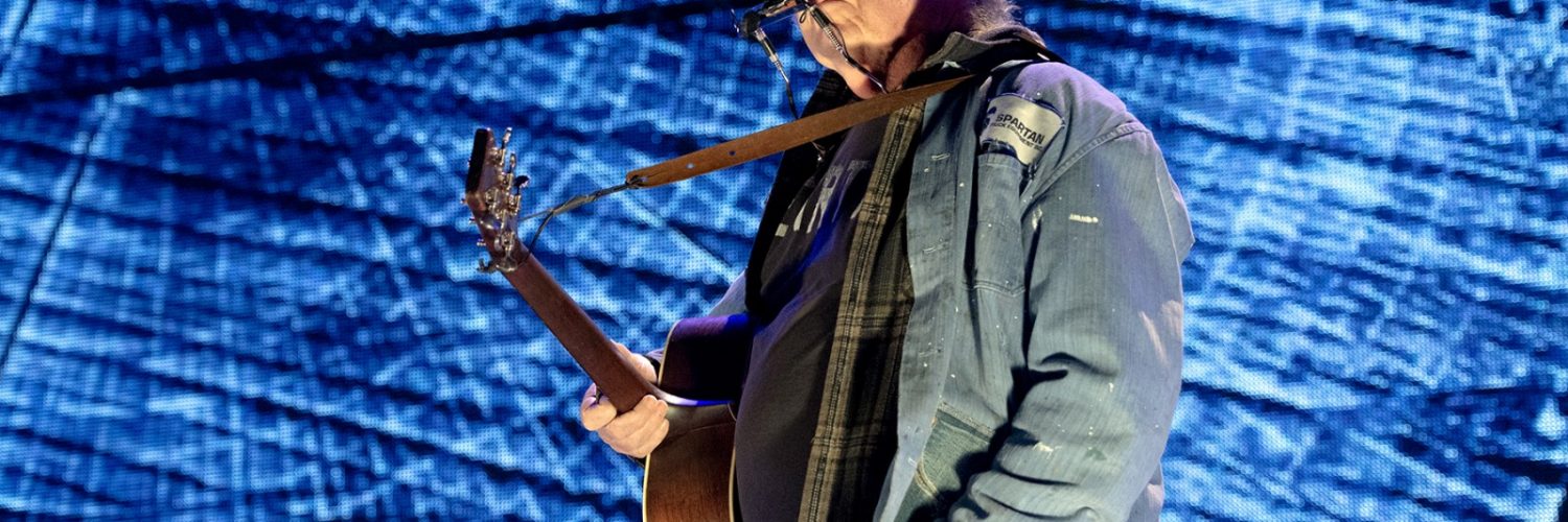 Neil Young Stuns at 2024 Tour Launch, Unveils Lost ‘Cortez the Killer’ Verse