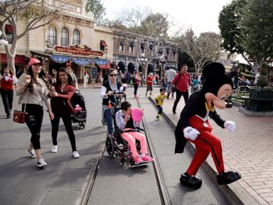 Disneyland character and parade performers in California vote to join labor union