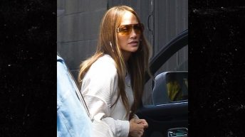 Jennifer Lopez Appears Downtrodden as She Heads Into L.A. Studio