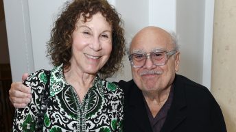 “Besotted” Danny DeVito Is Apparently “Too Chicken” To Ask His Estranged Wife Rhea Perlman To Give Their Marriage Another Go After Their 2017 Split, And People Are Obsessed