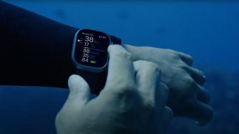 Man uses Apple Watch to call emergency after being swept away by water in Australia