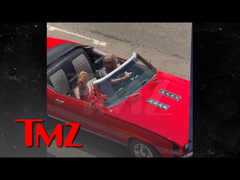 Lindsay Lohan, Jamie Lee Curtis Speed Off in Convertible For ‘Freaky Friday 2’ | TMZ