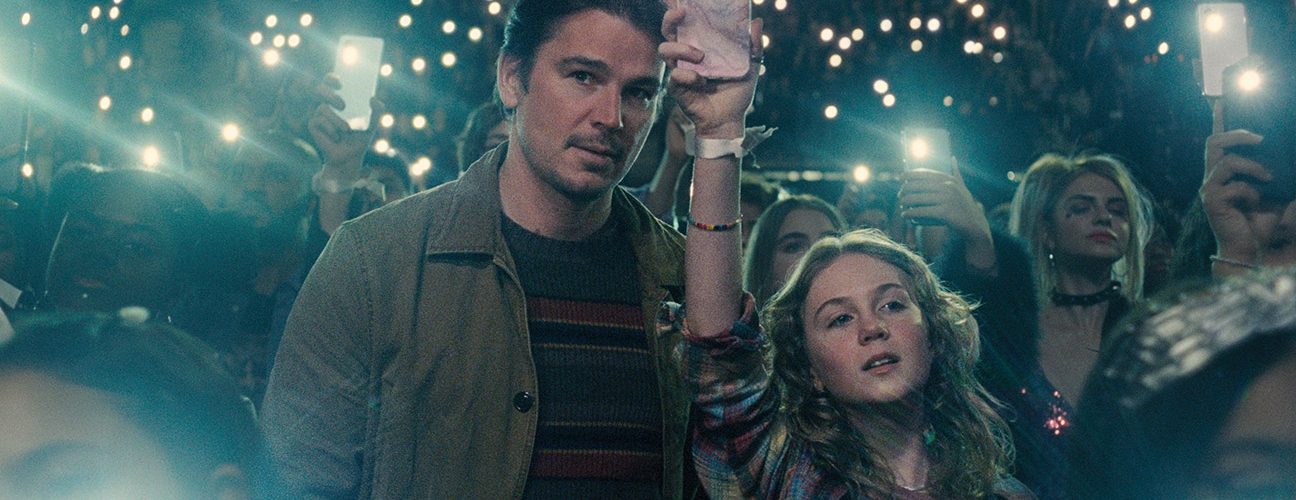 ‘Trap’ Review: A Wily Josh Hartnett Propels M. Night Shyamalan’s Moderately Entertaining Thriller