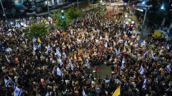 Israel-Hamas war latest: Protesters gather in Tel Aviv again to pressure government to reach a deal