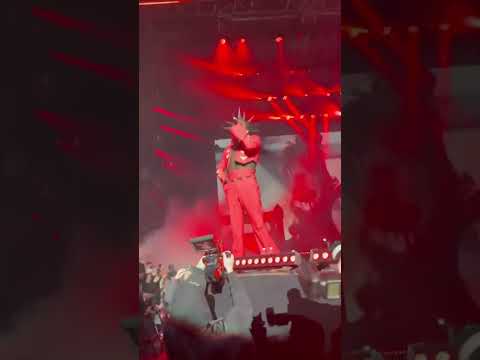 Uzi performing “that’s a rack” @RollingLoud California 23